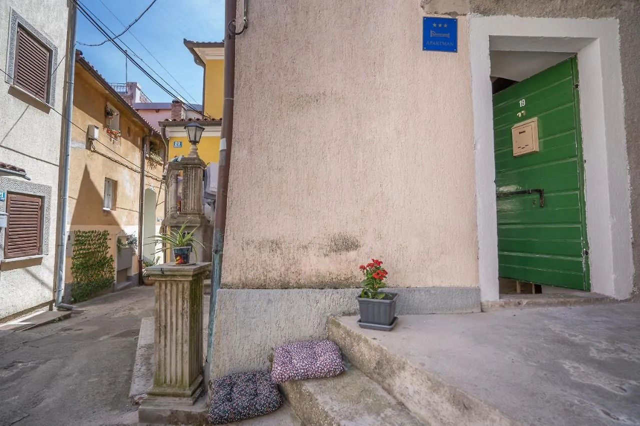 Lovran Old Town Apartment, 50M From Sea